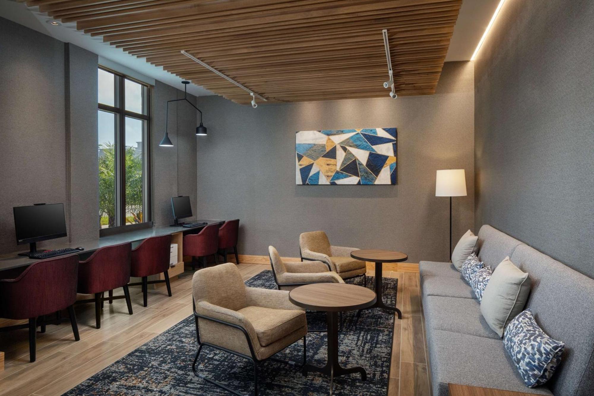 Hyatt Place ケープ・カナベラル エクステリア 写真